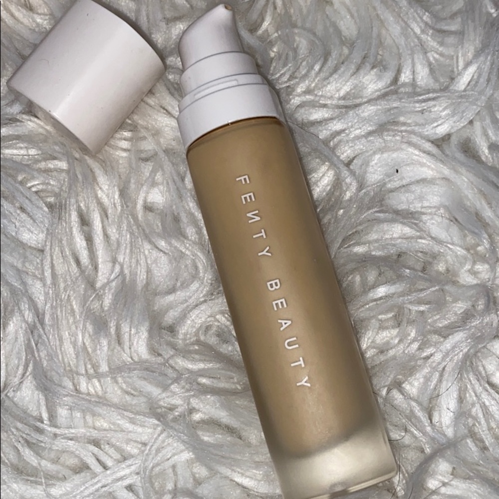 Fenty Beauty Pro-Filter Soft Matte Foundation S130